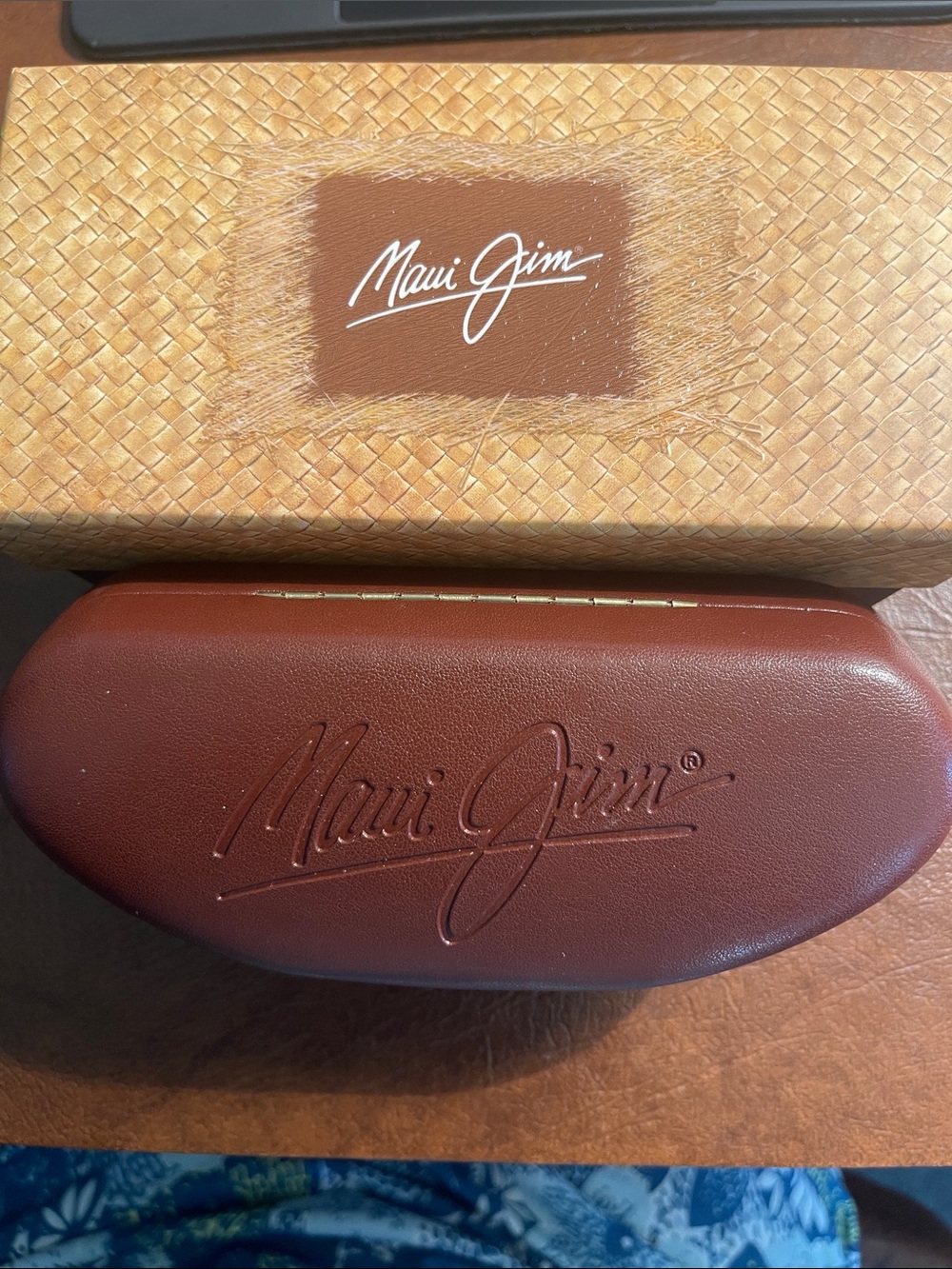 Maui Jim Chestnut Brown Leather Hinged Sunglasses Case + Box